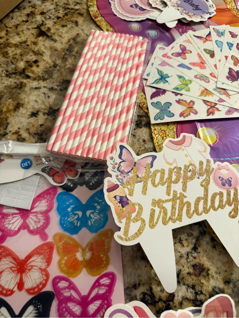 Pinkerton Butterfly Party Supplies Kit - Party Decorations and Tableware